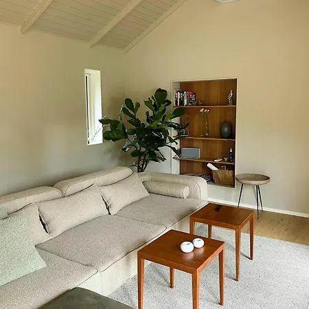 بيت للعطل Modern Summer House Near Gudmindrup Højby