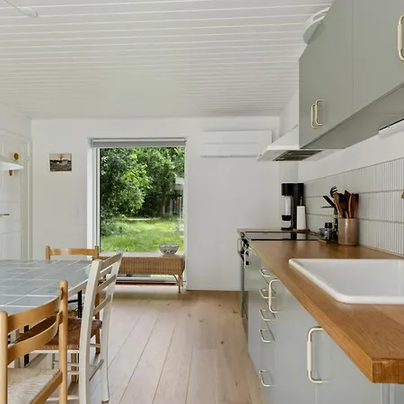 Сasa de vacaciones Modern Summer House Near Gudmindrup Højby