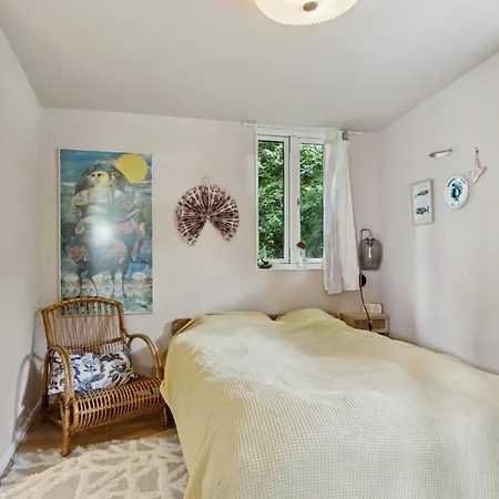 Modern Summer House Near Gudmindrup Сasa de vacaciones Højby